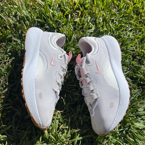 - NIKE React Escape Run Vast Grey/Pink Glaze Running shoes womens size 8 - Picture 12 of 14